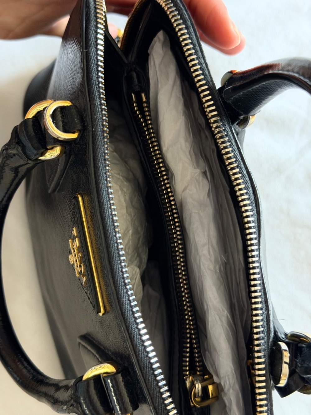 Prada bag - Picture 8 of 9